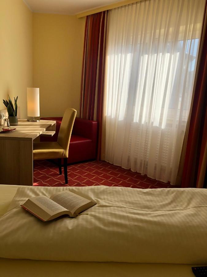 Montana Hotel Koeln-Bonn Airport Troisdorf Eksteriør bilde